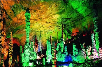 E2線：黃龍洞、袁家界、天子山、大峽谷玻璃橋、天門仙山、夯吾苗寨、鳳凰古城湘西“精簡之旅”品質純玩4晚5日游