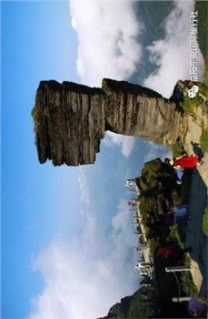 貴州黃果樹大瀑布、梵凈山、西江千戶苗寨、荔波大小七孔、鎮(zhèn)遠(yuǎn)古城遵義會議會址、息烽集中營汽車七日游