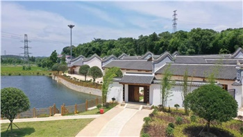 清溪村、天意木國景區(qū)、明清古巷、市博物館、胡林翼故居二日游