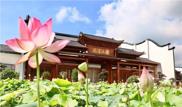 清溪村、天意木國景區(qū)、明清古巷、市博物館、胡林翼故居二日游