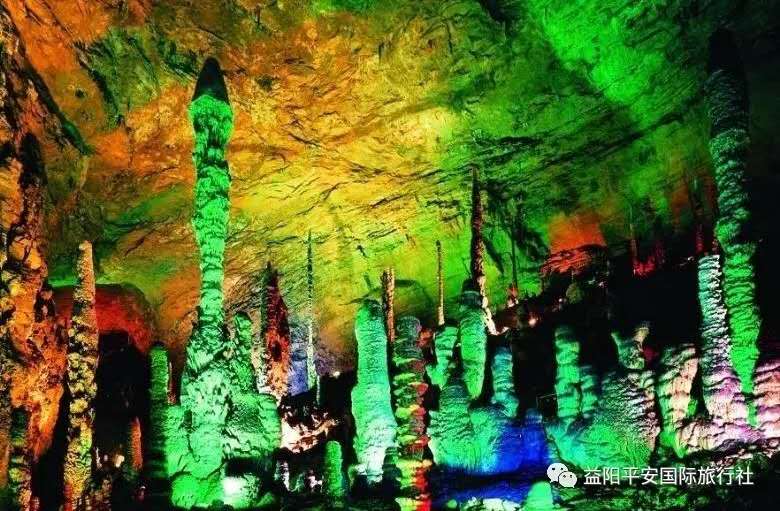 　張家界大峽谷、玻璃橋、黃龍洞品質(zhì)純玩兩日游c2