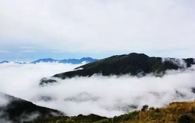 神農(nóng)頂、神農(nóng)祭壇、官門山、天生橋、昭君故里汽車三日純玩游