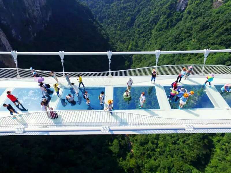 玻璃橋、天門山玻璃棧道“新奇之旅”一晚2日游B1